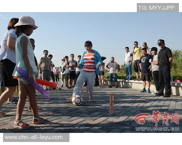 情趣足球宝贝带你领略激情与魅力的完美结合,享受运动与美丽的双重体验 情趣足球宝贝带你领略激情与魅力的完美结合,享受运动与美丽的双重体验